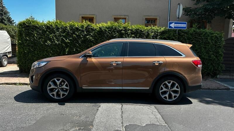 Braun Gebraucht 2015 Kia Sorento SUV | 21.999 € (Fairer Preis) - Bild 1/1
