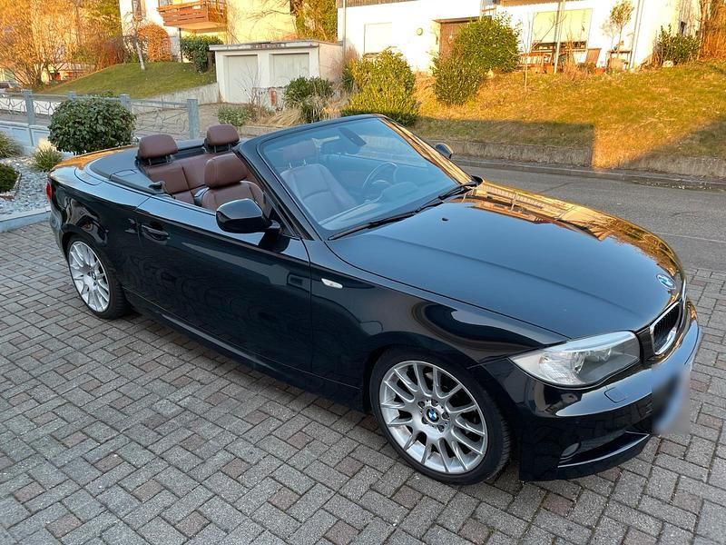 Gebraucht BMW 120 Cabriolet 177 PS (130 kW) 2012 Schwarz Cabrio