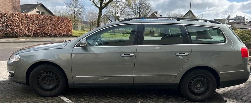Usata VW Passat 122 CV (89 kW) 2009 Grigio Station wagon