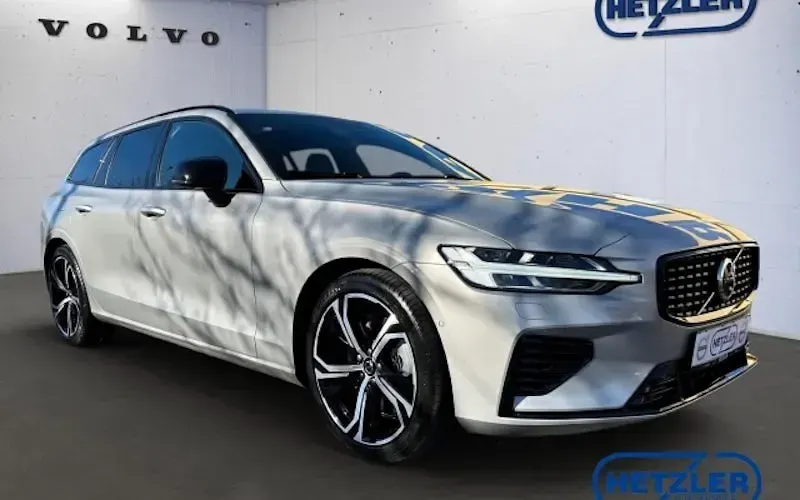 Usata Volvo V60 Plus 455 CV (334 kW) 2025 Argento Station wagon