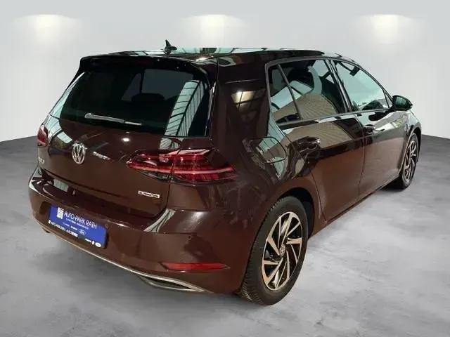 Gebraucht VW Golf VII Join 131 PS (96 kW) 2018 Black rubin (schwarz) Limousine