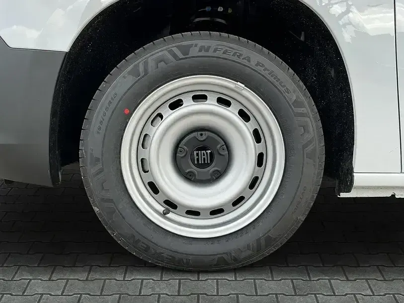 Neu Fiat Doblò 110 PS (80 kW) 2026 Weiss Van / Kleinbus