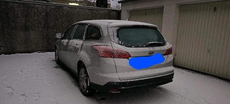 Gebraucht Ford Focus 95 PS (69 kW) 2017 Silber Kombi