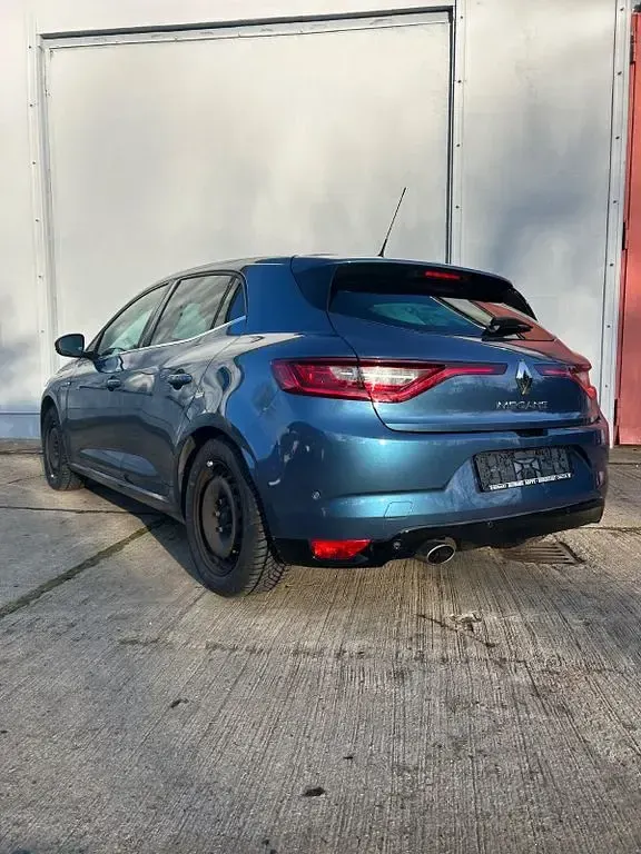 Gebraucht Renault Mégane IV Intens 132 PS (97 kW) 2016 Blau Limousine
