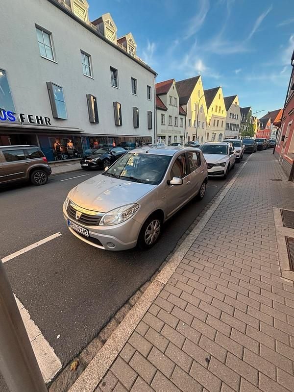 Silber Gebraucht 2008 Dacia Sandero Kleinwagen | 700 € (Guter Preis) - Bild 1/4