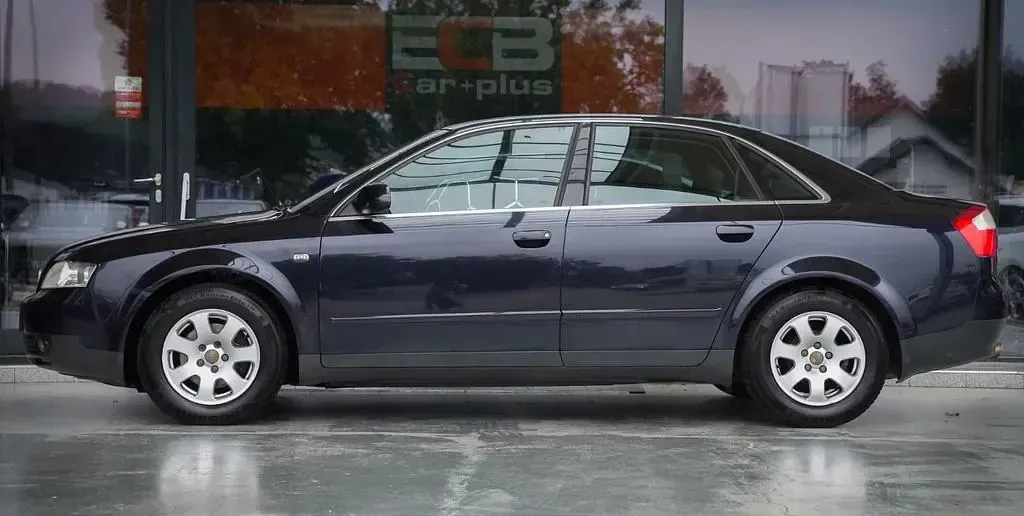 Gebraucht Audi A4 131 PS (96 kW) 2001 Blau Limousine