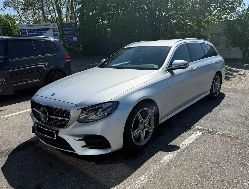 Gebraucht Mercedes E350 AMG line 286 PS (210 kW) 2020 Silber Limousine