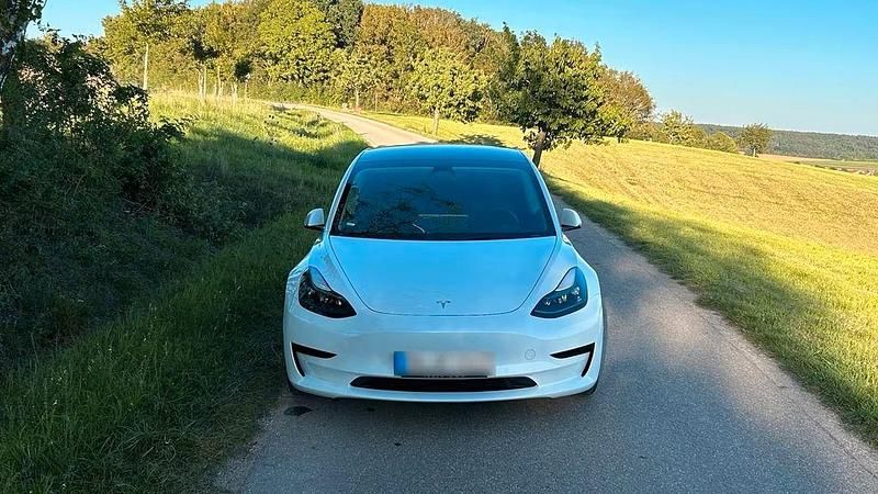 Gebraucht Tesla Model 3 RWD 239 kW (325 PS) 2021 Weiß Limousine