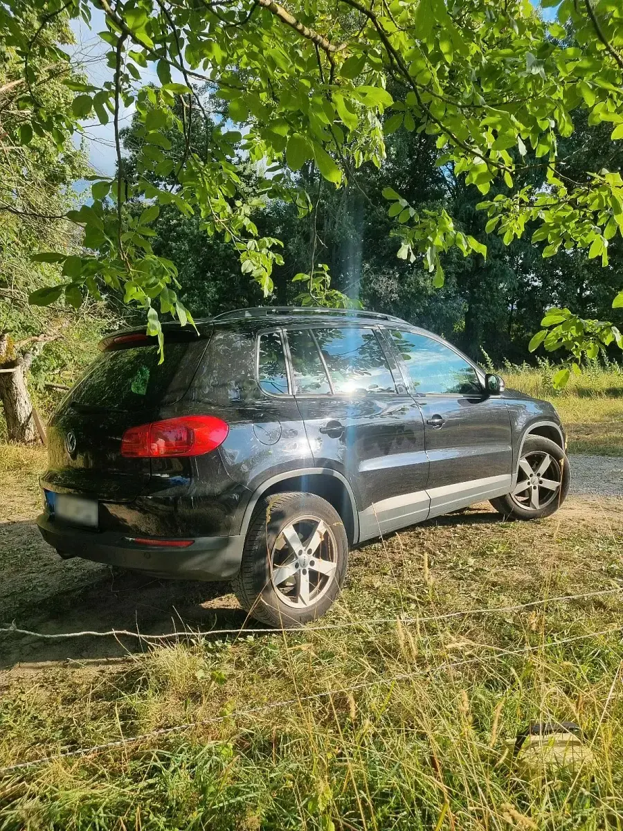 Gebraucht VW Tiguan Trendline 150 PS (110 kW) 2015 Schwarz SUV