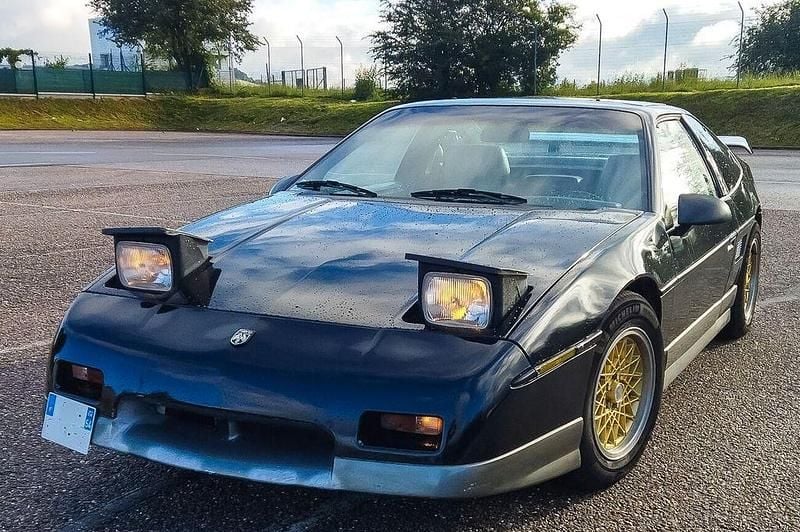 Schwarz Gebraucht 1989 Pontiac Fiero Coupé | 5.000 € - Bild 1/4