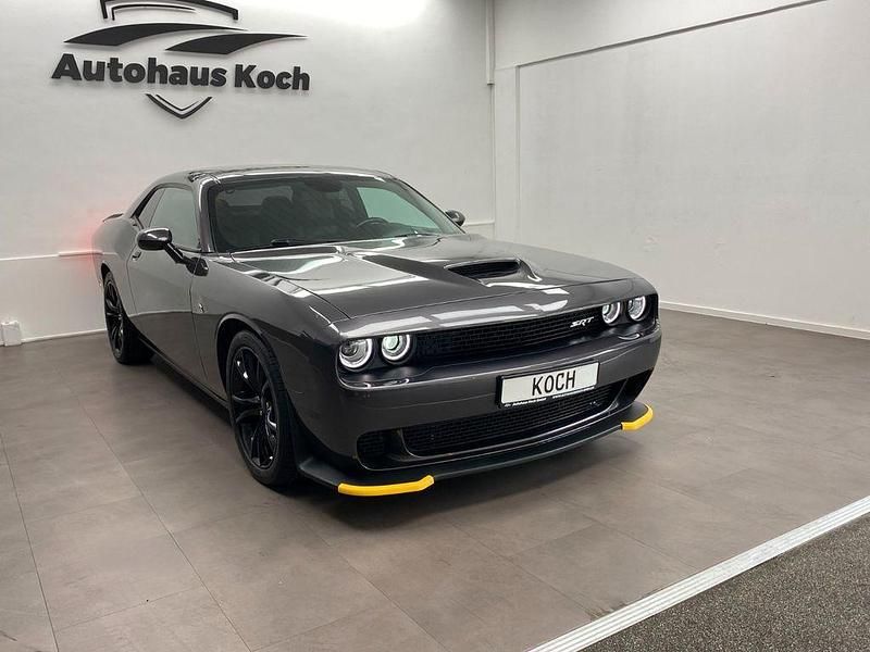 Grau Gebraucht 2019 Dodge Challenger Coupé | 32.900 € - Bild 1/4
