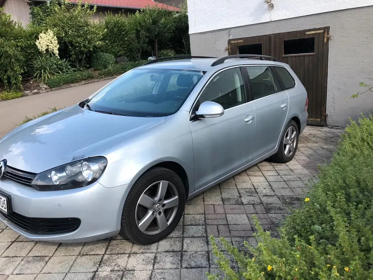 Gebraucht VW Golf VI 122 PS (89 kW) 2011 Grau Kleinwagen