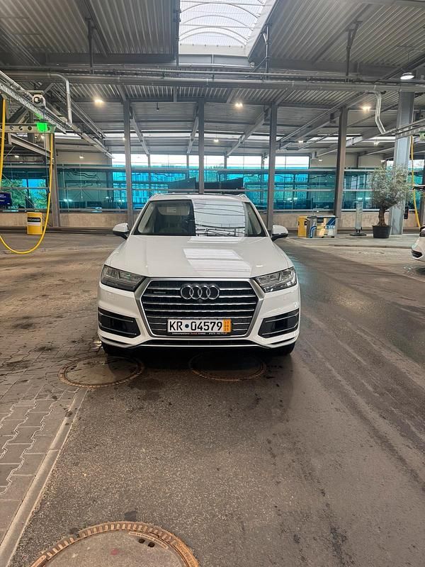 Weiß Gebraucht 2017 Audi Q7 SUV | 19.700 € (Guter Preis) - Bild 1/4