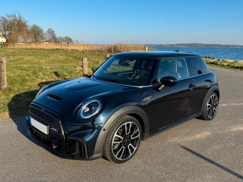 Schwarz Gebraucht 2021 Mini John Cooper Works Kleinwagen | 29.800 € (Fairer Preis) - Bild 1/4