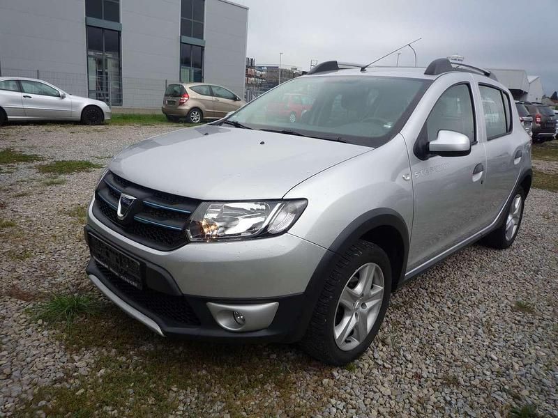 Silber Gebraucht 2016 Dacia Sandero Prestige Kleinwagen | 7.499 € (Fairer Preis) - Bild 1/4