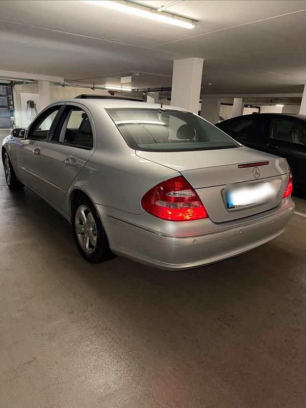 Gebraucht Mercedes E280 231 PS (169 kW) 2005 Silber Limousine