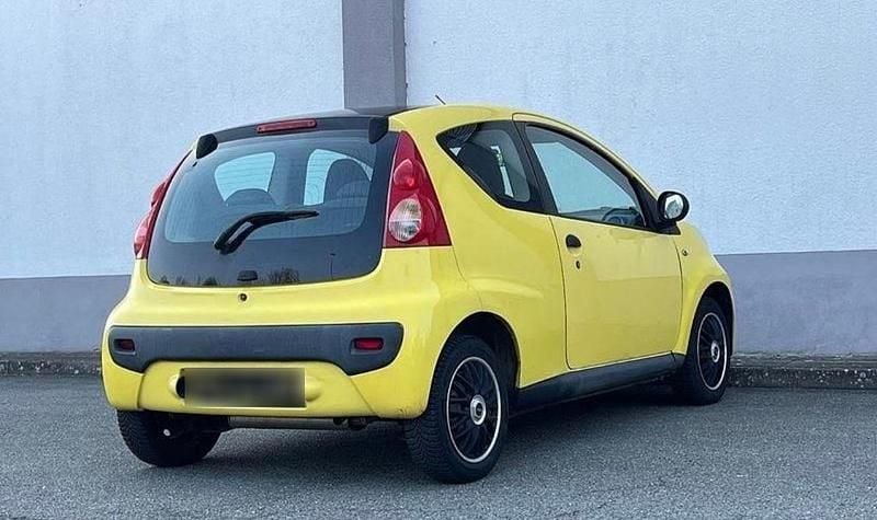 Gebraucht Peugeot 107 68 PS (50 kW) 2006 Gelb Kleinwagen