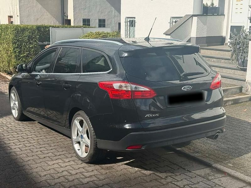 Gebraucht Ford Focus 163 PS (119 kW) 2012 Schwarz Kombi