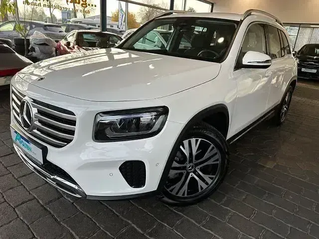 Gebraucht Mercedes GLB200 163 PS (119 kW) 2024 Weiß SUV