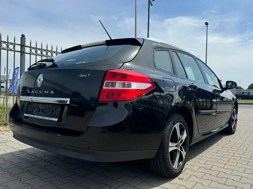 Gebraucht Renault Laguna III Expression 140 PS (102 kW) 2008 Schwarz Limousine