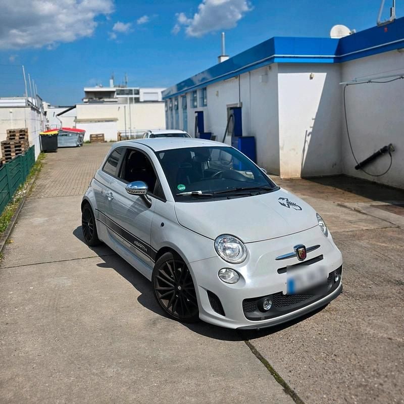 Usado Abarth 595 140 HP (102 kW) 2013 Cinzento Citadino