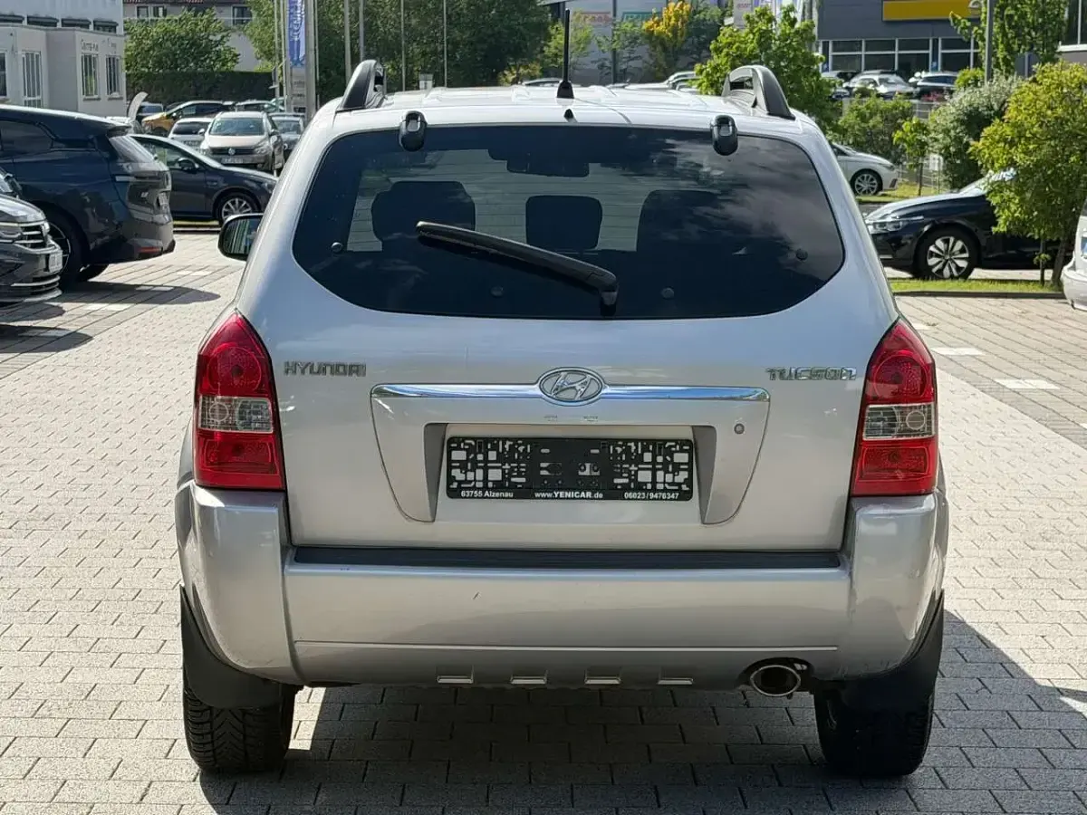 Gebraucht Hyundai Tucson GLS 141 PS (103 kW) 2005 Grau SUV