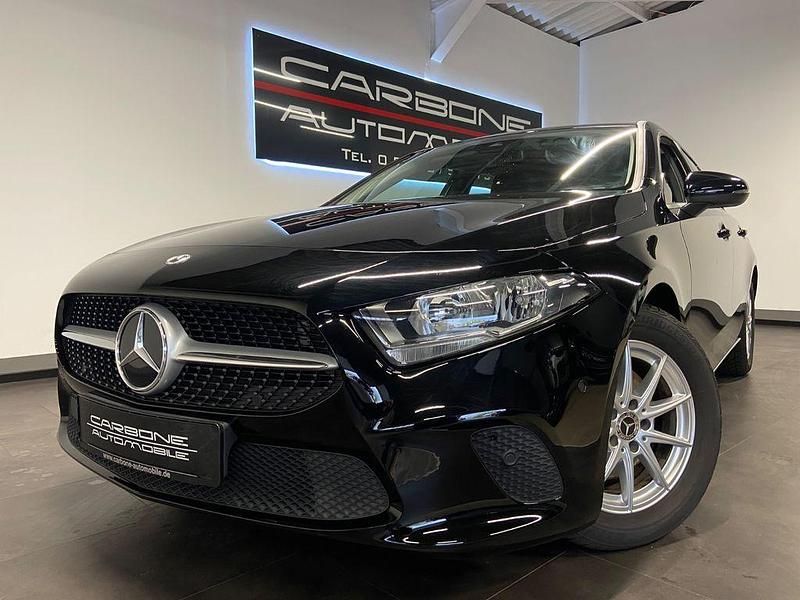 Schwarz Gebraucht 2021 Mercedes A180 Style Limousine | 19.990 € (Guter Preis) - Bild 1/4
