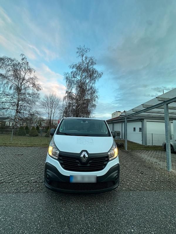 Gebraucht Renault Trafic 145 PS (106 kW) 2019 Weiß Van / Kleinbus