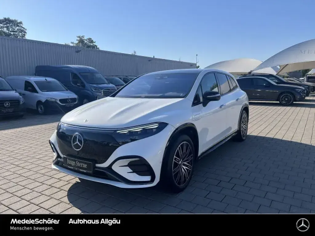 Gebraucht Mercedes EQS580 AMG 400 kW (544 PS) 2024 Manufaktur diamantweiß bright (metallic) SUV