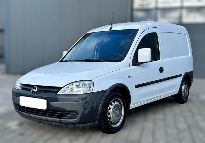 Weiß Gebraucht 2006 Opel Combo Van / Kleinbus | 3.999 € (Etwas zu teuer) - Bild 1/4