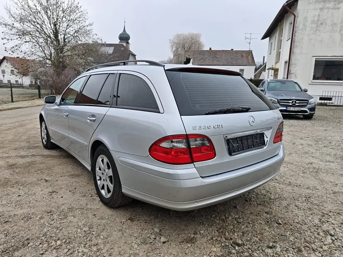 Gebraucht Mercedes E320 224 PS (164 kW) 2006 Silber Kombi