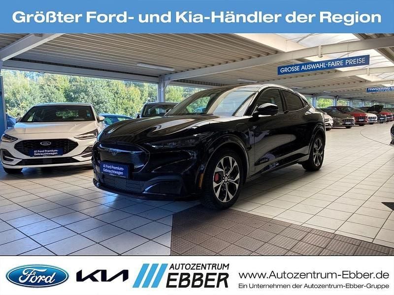 Schwarz Gebraucht 2022 Ford Mustang Mach-E Extended Range SUV | 34.981 € (Superpreis) - Bild 1/4