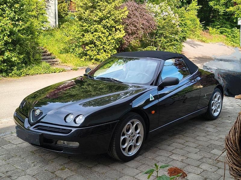 Schwarz Gebraucht 2001 Alfa Romeo Spider Cabrio | 8.950 € (Etwas zu teuer) - Bild 1/4