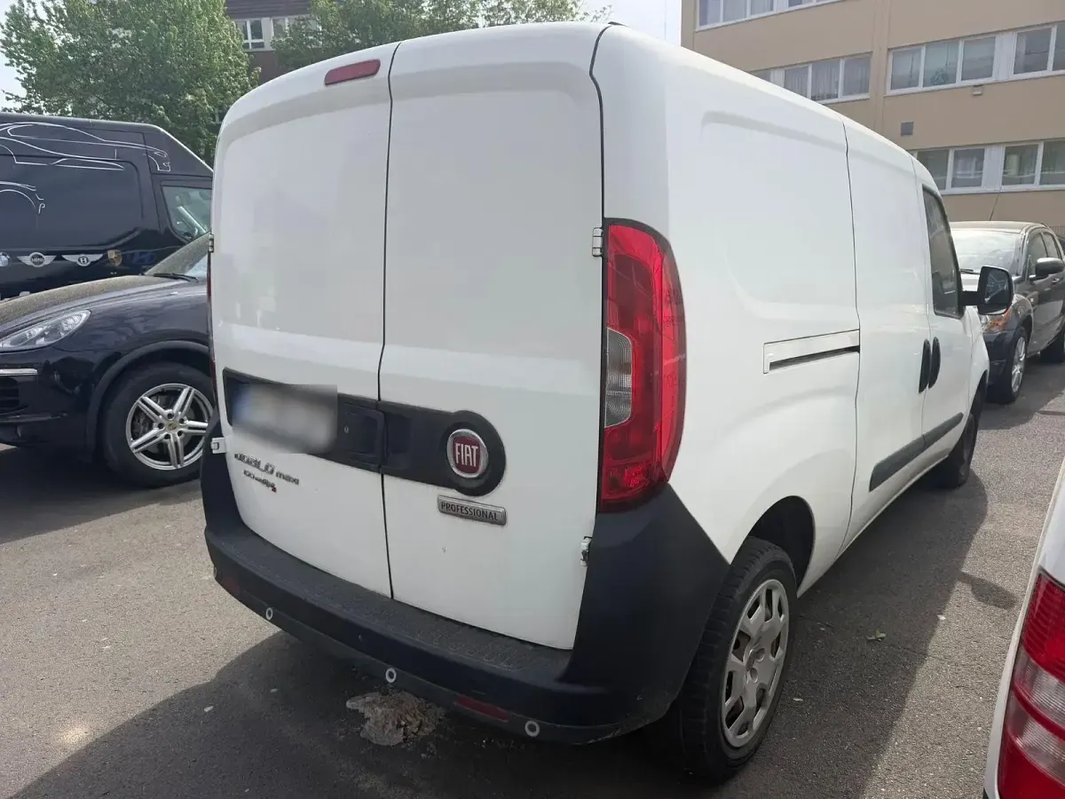Gebraucht Fiat Doblò 101 PS (74 kW) 2016 Weiß Van / Kleinbus