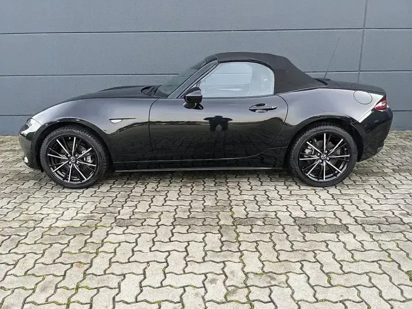 Gebraucht Mazda MX5 Exclusive 184 PS (135 kW) 2024 Jet black metallic (metallic) Cabrio