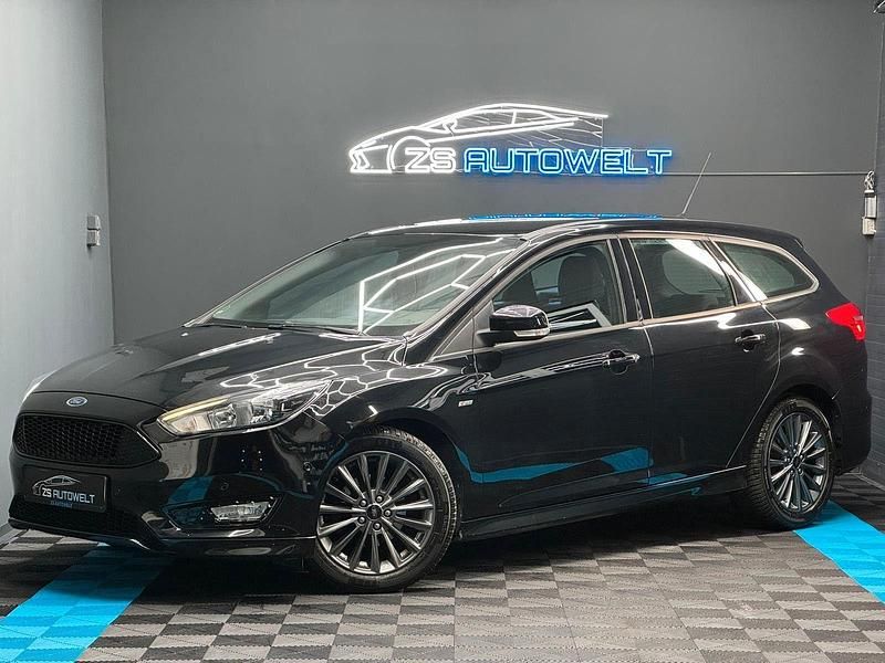 Gebraucht Ford Focus ST-Line 125 PS (91 kW) 2017 Schwarz Kombi