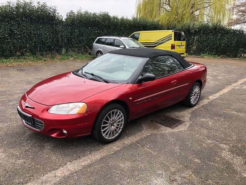 Gebraucht Chrysler Sebring Cabriolet 145 PS (106 kW) 2001 Rot Cabrio