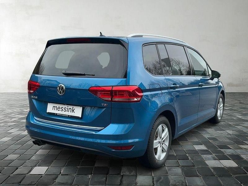 Gebraucht VW Touran Allstar 150 PS (110 kW) 2016 Carribian blue metallic Van / Kleinbus
