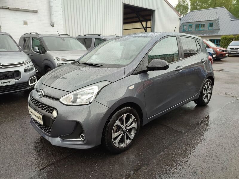 Grau Gebraucht 2019 Hyundai i10 Kleinwagen | 13.999 € (Fairer Preis) - Bild 1/4