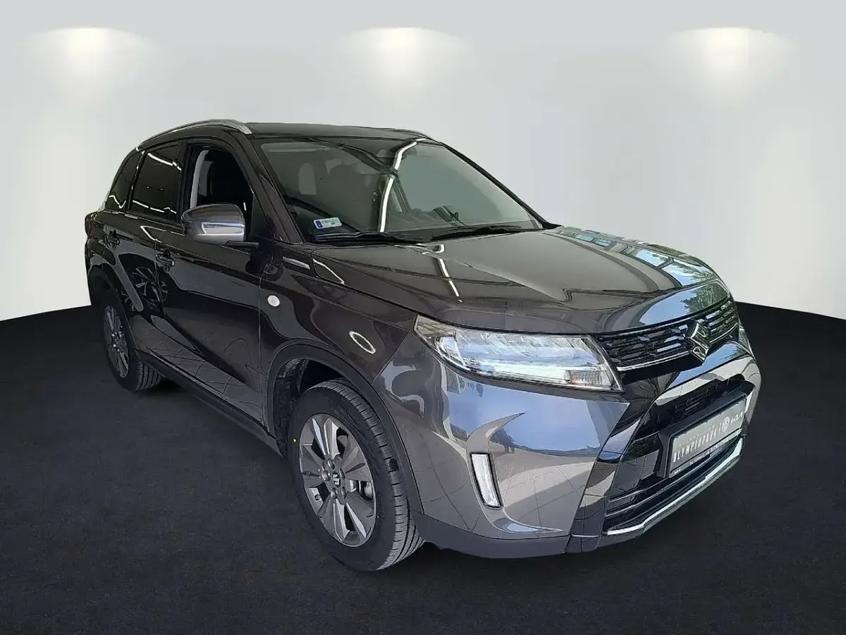 Gebraucht Suzuki Vitara Comfort 110 PS (80 kW) 2025 Grau SUV