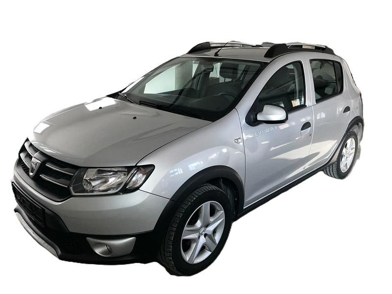 Gebraucht Dacia Sandero Prestige 90 PS (66 kW) 2014 Silber Limousine