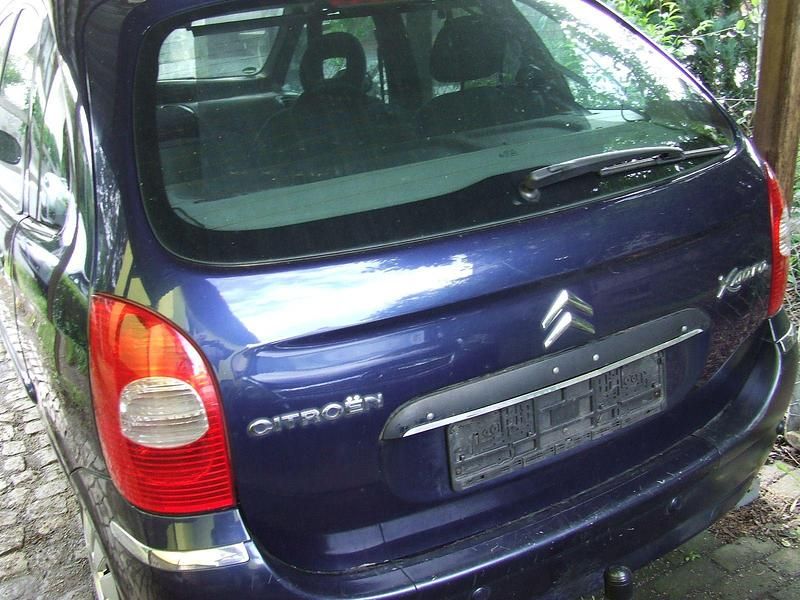 Blau Gebraucht 2005 Citroën Xsara Picasso Comfort Van / Kleinbus | 500 € (Superpreis) - Bild 1/4
