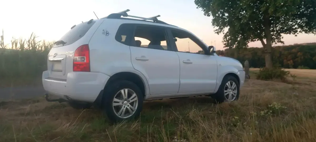 Gebraucht Hyundai Tucson 138 PS (101 kW) 2009 Weiß SUV