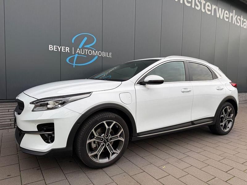 Weiß Gebraucht 2022 Kia XCeed Vision SUV | 22.950 € (Fairer Preis) - Bild 1/4