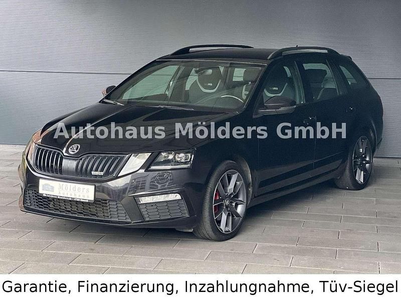 Schwarz Gebraucht 2019 Skoda Octavia RS Kombi | 23.950 € (Teuer) - Bild 1/4