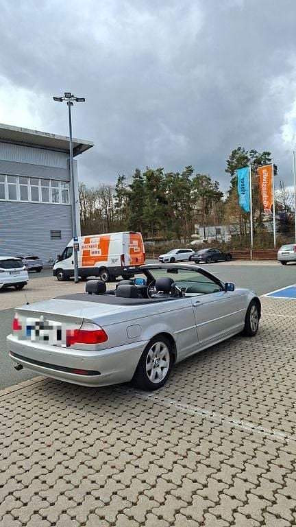 Gebraucht BMW 318 Cabriolet 150 PS (110 kW) 2006 Silber Cabrio