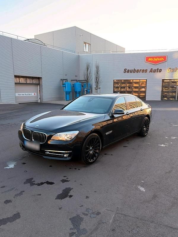 Gebraucht BMW 730 258 PS (189 kW) 2014 Schwarz Limousine
