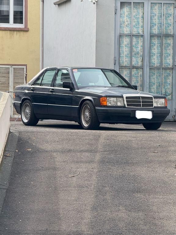 Gebraucht Mercedes 190 220 PS (161 kW) 1990 Blau Limousine