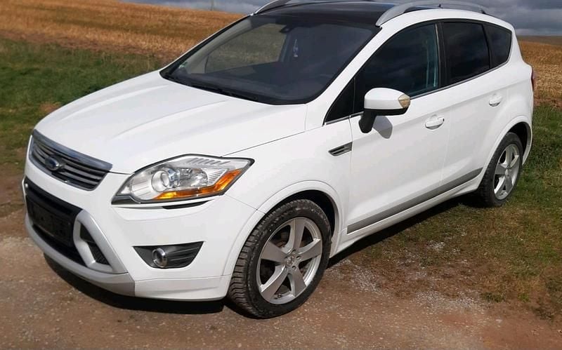 Gebraucht Ford Kuga Titanium 163 PS (119 kW) 2010 Weiß SUV
