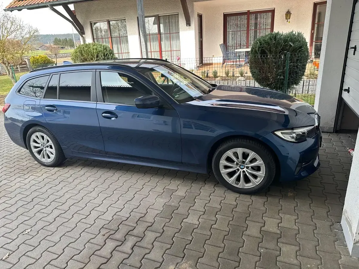 Gebraucht BMW 320 190 PS (139 kW) 2022 Blau Kombi